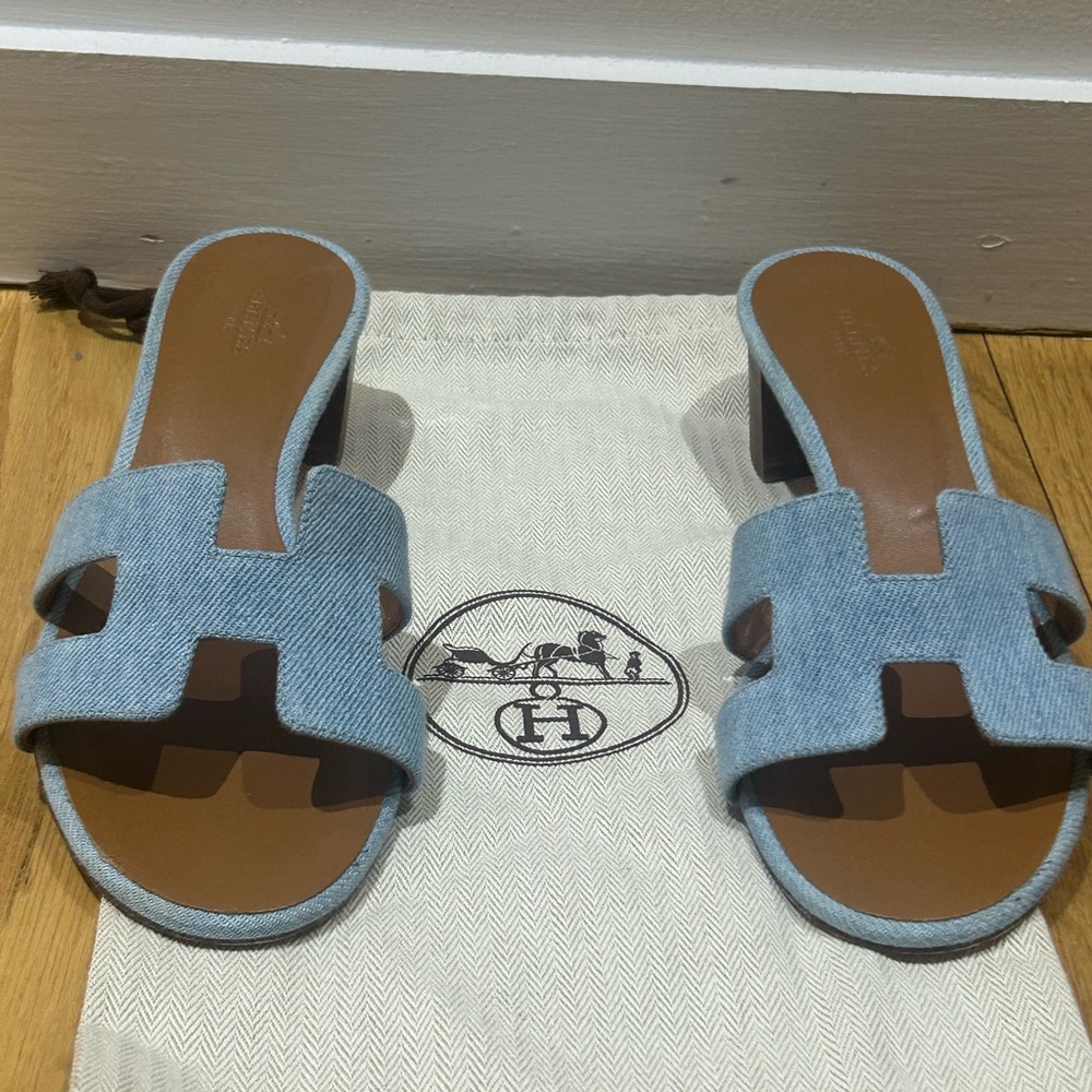 Hermes Light Blue Denim Oasis Sandals size 38 - Picture 2 of 11